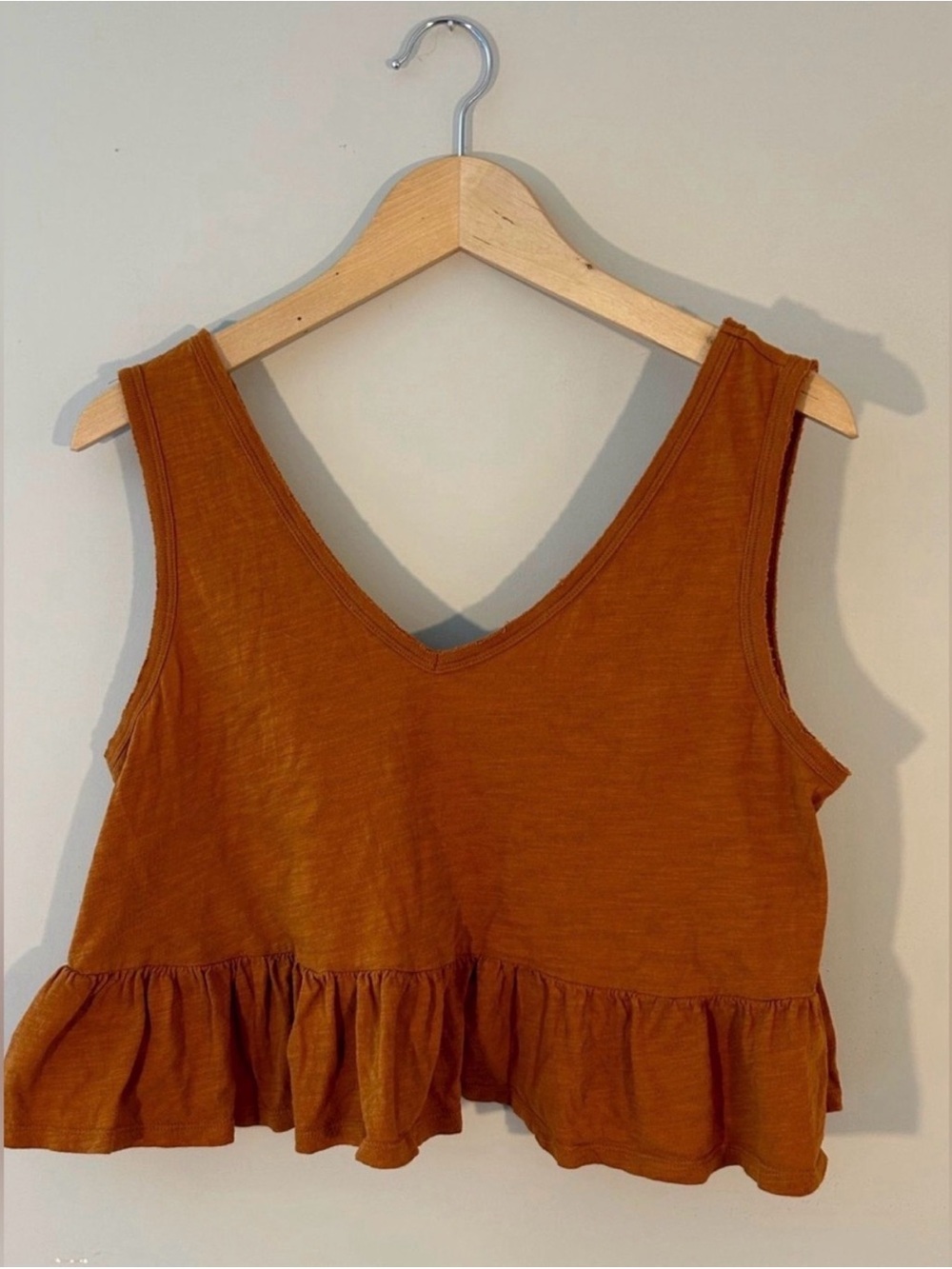 Rust Ruffle double V-Neck cropped Tank Top medium